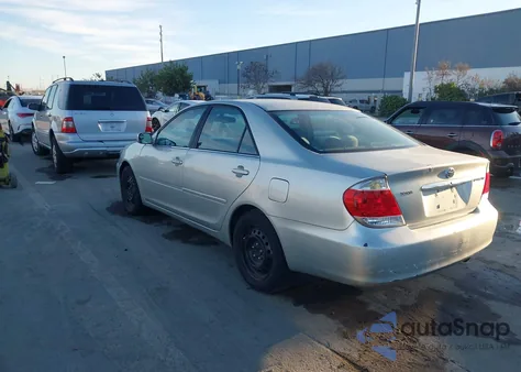 2005 Toyota Camry Xle from USA, damaged, VIN 4T1BE30K05U989829